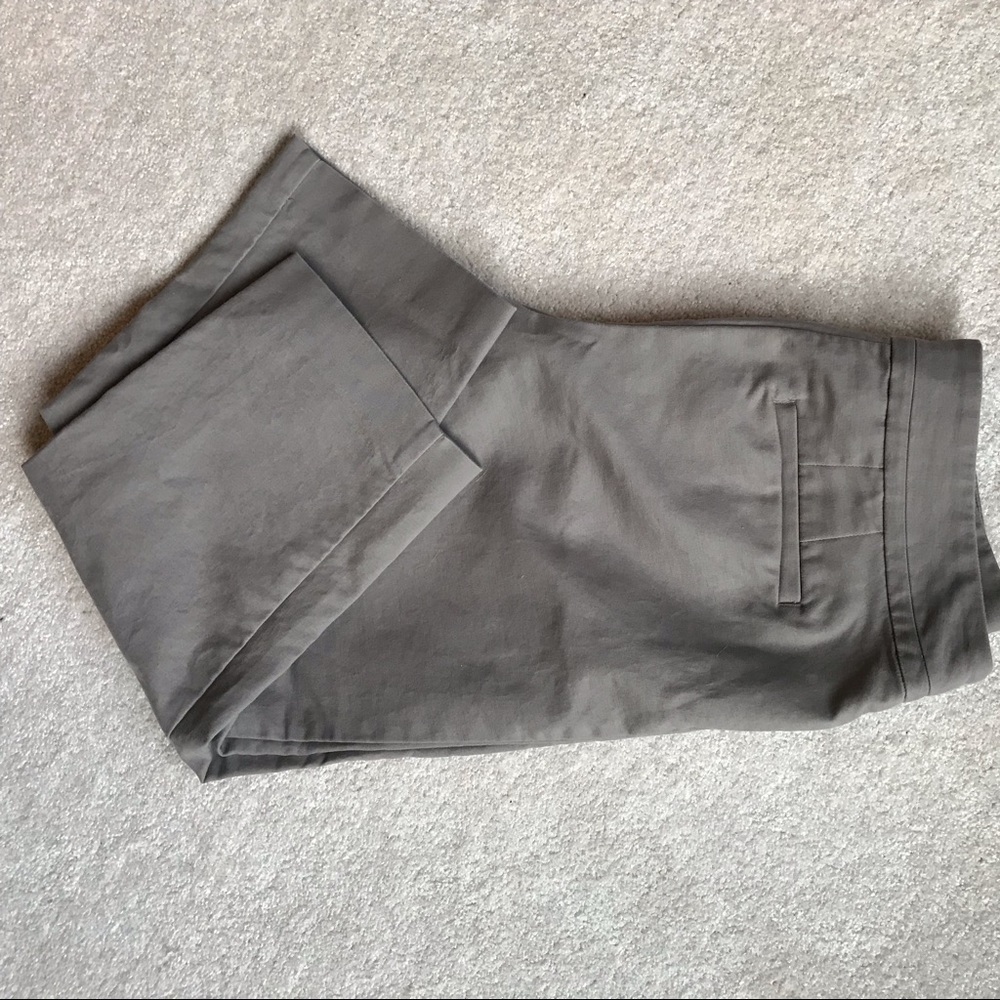 Ann Taylor Signature Crop Dress Pant